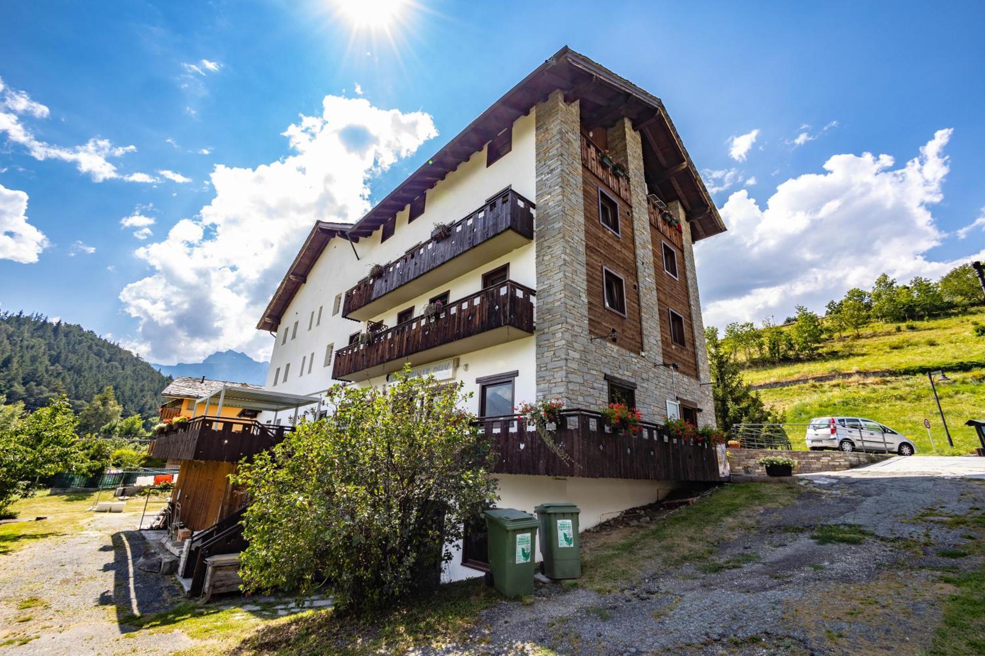 Hotel & Restaurant Saint Nicolas Gran Paradiso エクステリア 写真