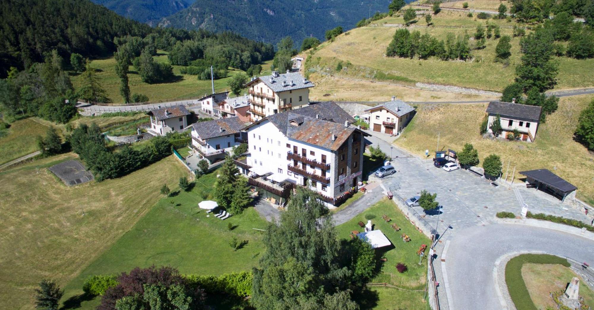 Hotel & Restaurant Saint Nicolas Gran Paradiso エクステリア 写真